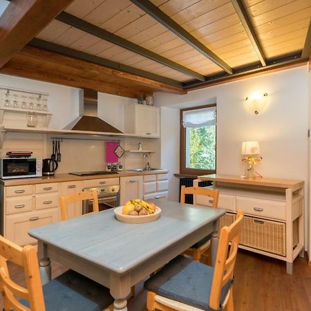 مالتشيزينيه Il Castello Apartment المظهر الخارجي الصورة