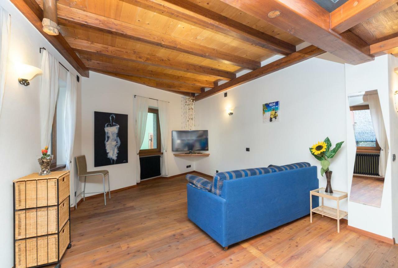 مالتشيزينيه Il Castello Apartment المظهر الخارجي الصورة