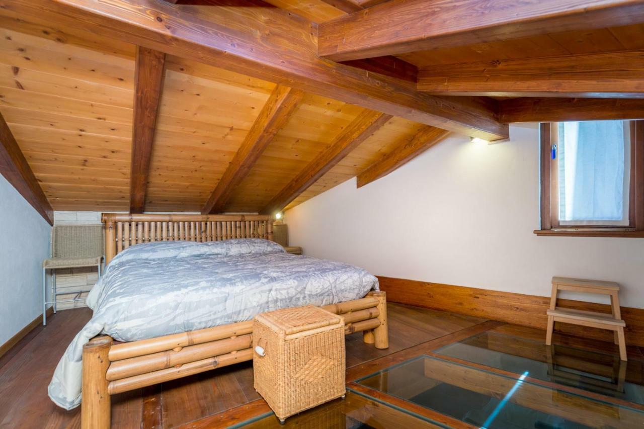 مالتشيزينيه Il Castello Apartment المظهر الخارجي الصورة