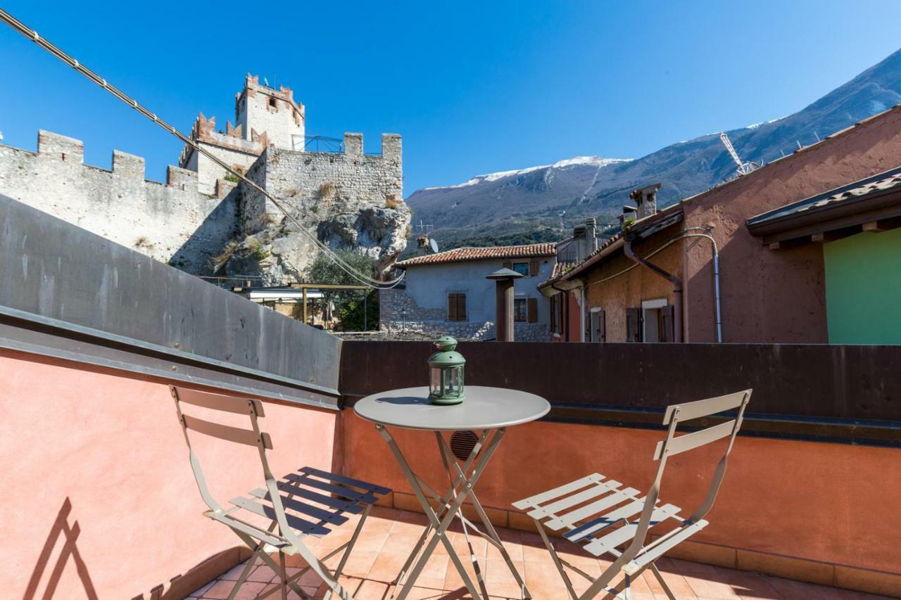 مالتشيزينيه Il Castello Apartment المظهر الخارجي الصورة