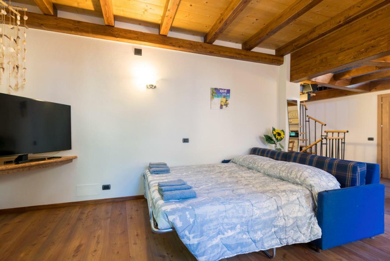 مالتشيزينيه Il Castello Apartment المظهر الخارجي الصورة