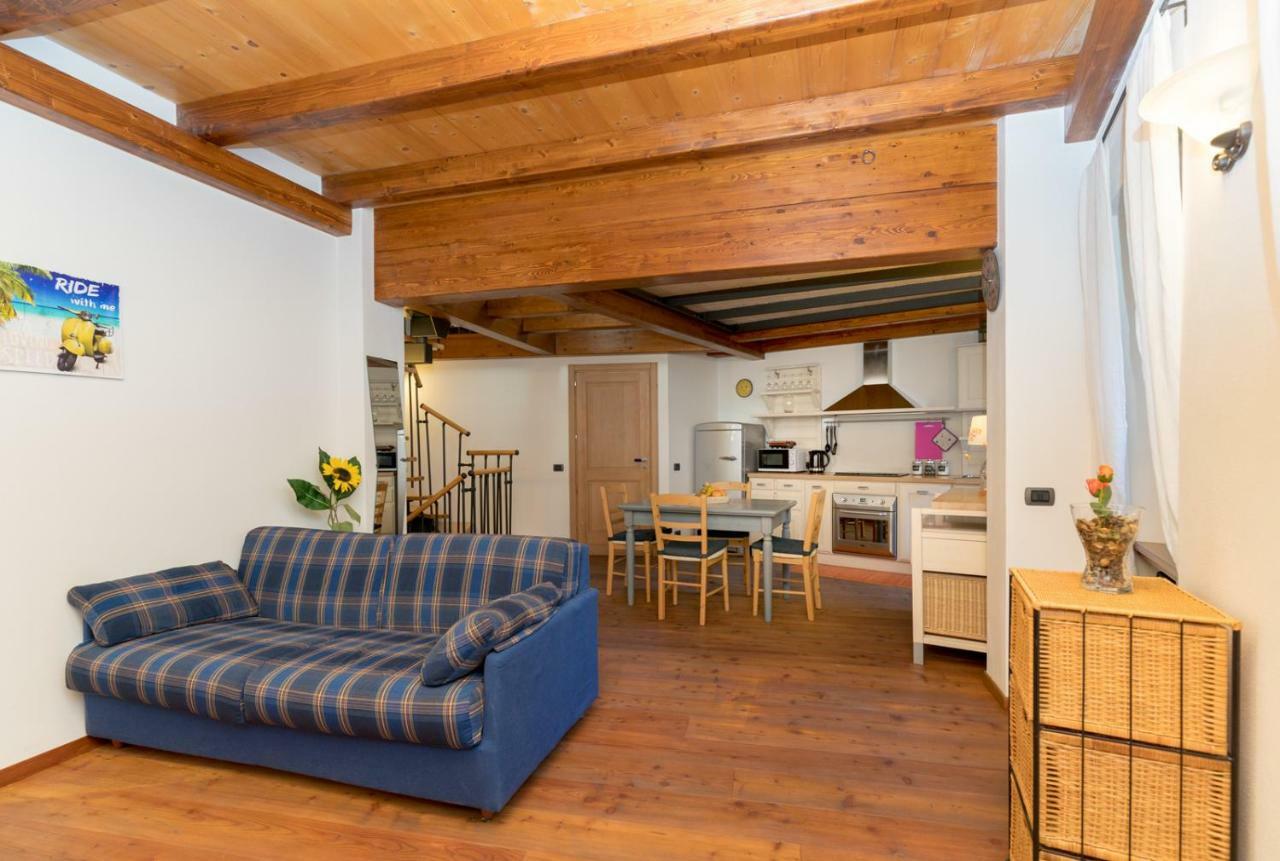 مالتشيزينيه Il Castello Apartment المظهر الخارجي الصورة